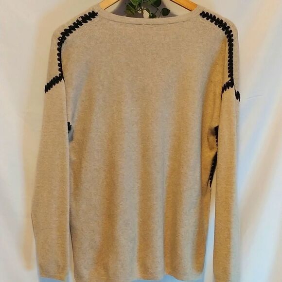 Francescas Alya Sweater. Cream with Black trim. Size Large. Good condition. - Picture 4 of 9